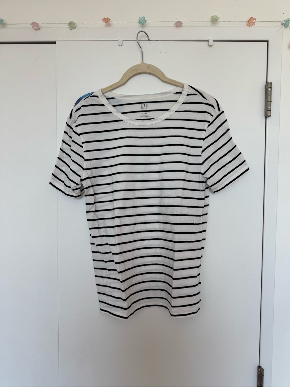 GAP White and Black Striped Short Sleeve Crew Tee